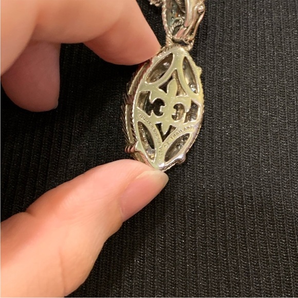 Elegant Silver Pendant Necklace from Judith repica - Picture 4 of 8